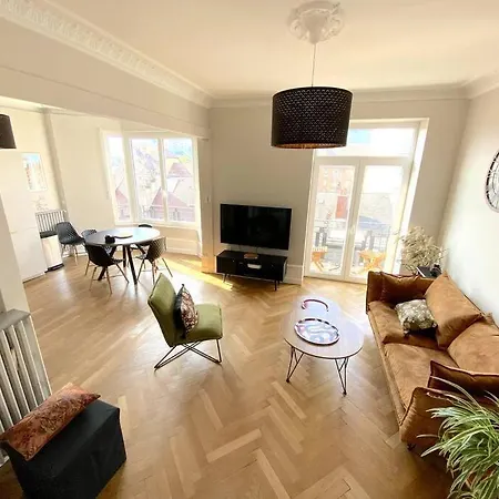 T3 De 73 M2 , Garage , Vue Montagnes Et Chateau Annecy